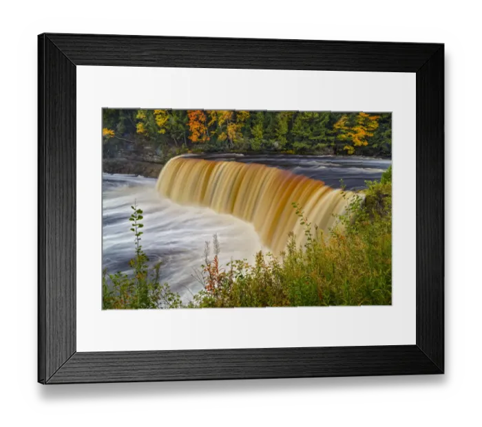 Framed Print : Tahquamenon Falls and fall colors, Upper Peninsula of Michigan Framed Print : Tahquamenon Falls and fall colors, Upper Peninsula of Michigan