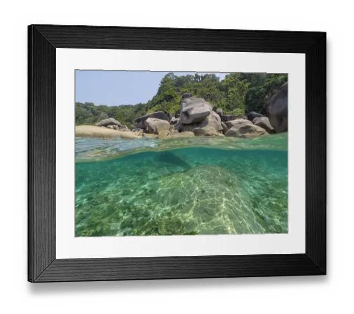 Framed Print : The clear water and rocks of Ko Miang island Framed Print : The clear water and rocks of Ko Miang island