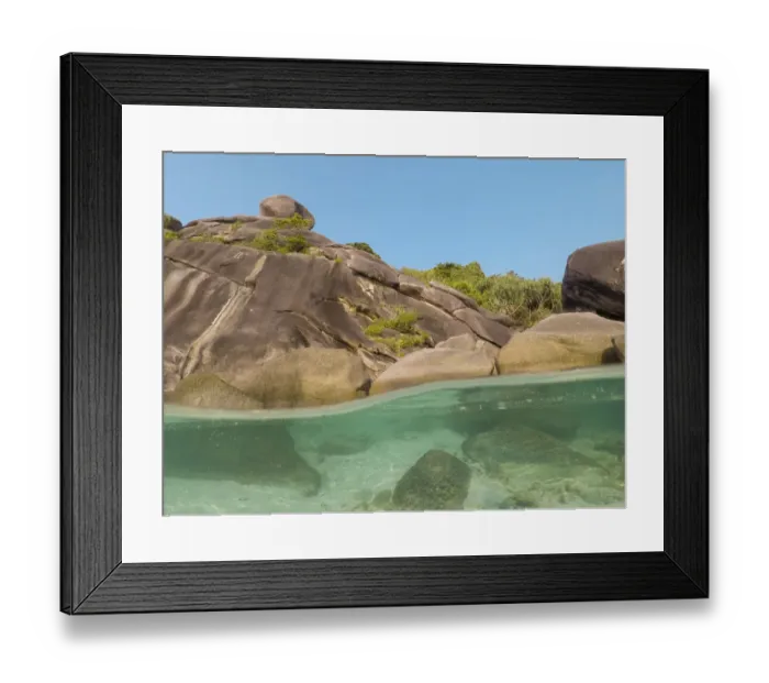 Framed Print : The clear water and rocks of Ko Miang island Framed Print : The clear water and rocks of Ko Miang island
