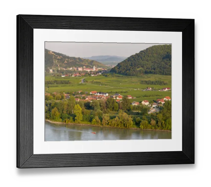 Framed Print : Historic town Durnstein located in wine-growing area, UNESCO World Heritage Site Framed Print : Historic town Durnstein located in wine-growing area, UNESCO World Heritage Site