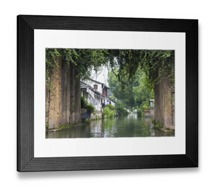 Framed Print : Stone bridge and traditional houses on the Grand Canal, Shaoxing, Zhejiang Province Framed Print : Stone bridge and traditional houses on the Grand Canal, Shaoxing, Zhejiang Province