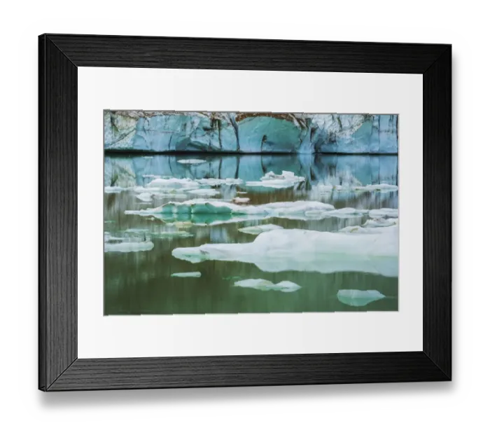Framed Print : Icebergs on glacial meltwater under Mount Edith Cavell, Jasper National Park, Alberta