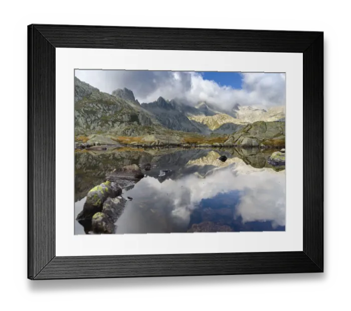 Framed Print : Lago Nero in the Presanella mountain range, Parco Naturale Adamello, Brenta, Trentino