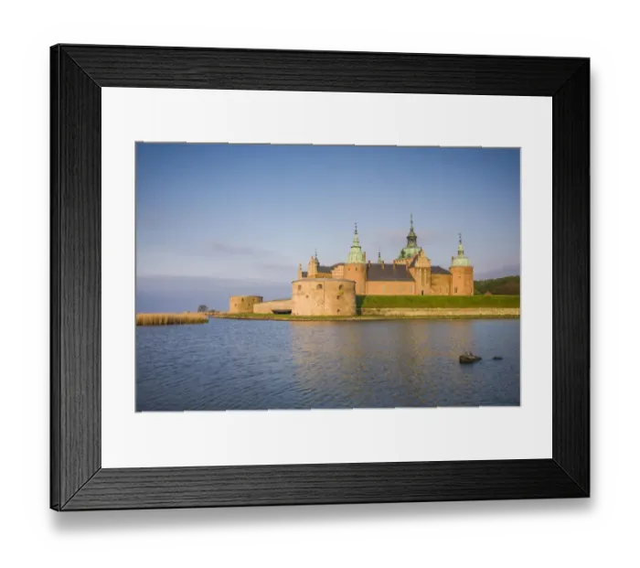 Framed Print : Sweden, Kalmar, Kalmar Slott castle, dawn