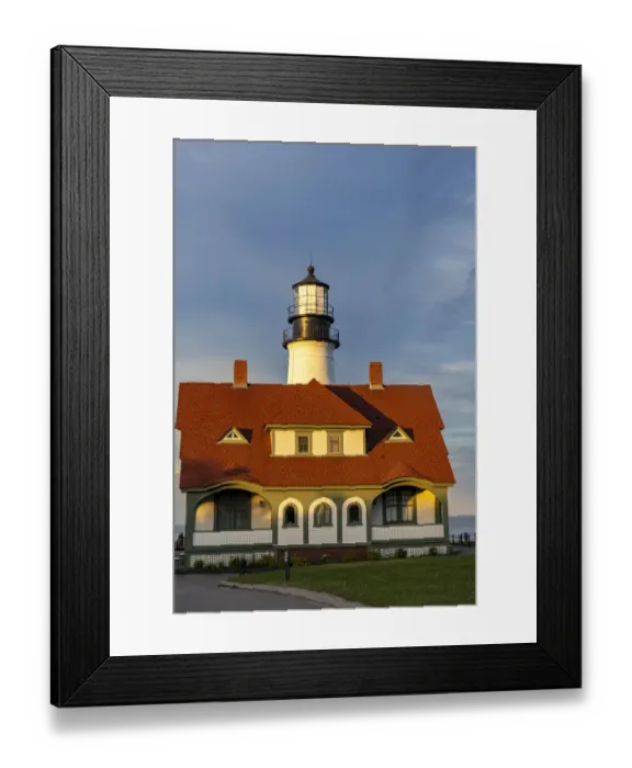Framed Print : Sunset at Portland Head Lighthouse in Portland, Maine, USA Framed Print : Sunset at Portland Head Lighthouse in Portland, Maine, USA