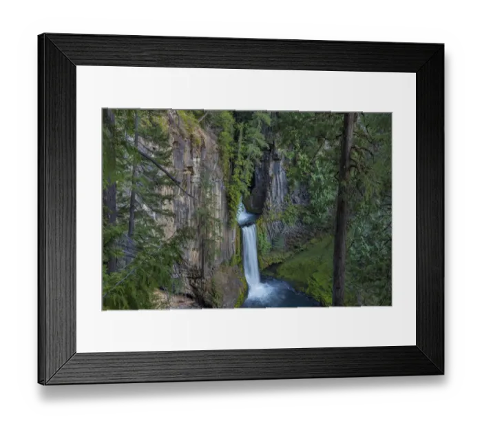 Framed Print : Toketee Falls runs over basalt columns in the Umpqua National Forest, Oregon, USA Framed Print : Toketee Falls runs over basalt columns in the Umpqua National Forest, Oregon, USA