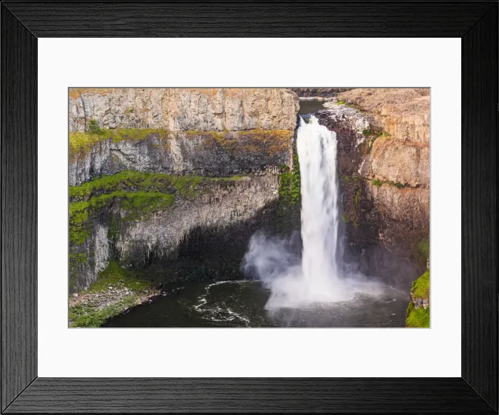Framed Print : Palouse Falls State Park, Washington State, USA. Palouse falls pouring over cliffs Framed Print : Palouse Falls State Park, Washington State, USA. Palouse falls pouring over cliffs