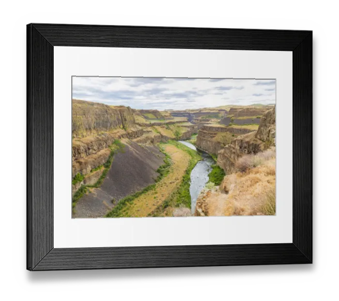 Framed Print : Palouse Falls State Park, Washington State, USA. The Palouse River Canyon in Palouse