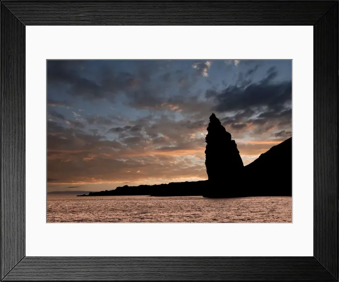 Framed Print : Pinnacle Rock at sunset, Bartholomew Island, Galapagos Islands, Ecuador Framed Print : Pinnacle Rock at sunset, Bartholomew Island, Galapagos Islands, Ecuador