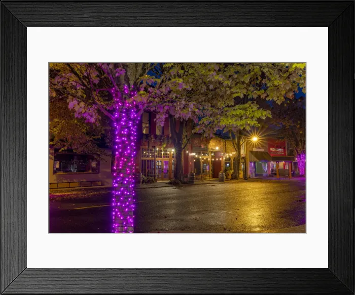 Framed Print : 3rd Street in downtown McMinnville, Oregon, USA Framed Print : 3rd Street in downtown McMinnville, Oregon, USA