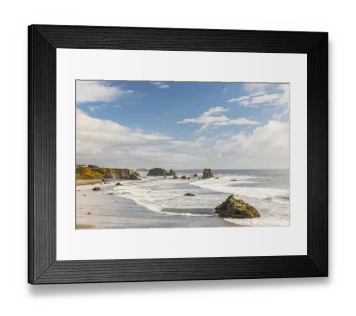 Framed Print : Bandon, Oregon, USA. Sea stacks and surf on Bandon Beach on the Oregon coast Framed Print : Bandon, Oregon, USA. Sea stacks and surf on Bandon Beach on the Oregon coast