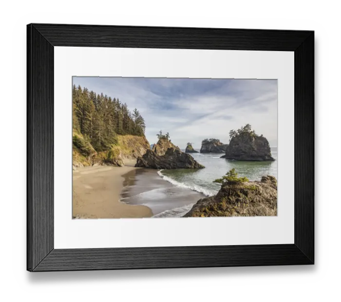 Framed Print : Secret Beach, Oregon, USA. Sea stacks at Secret Beach