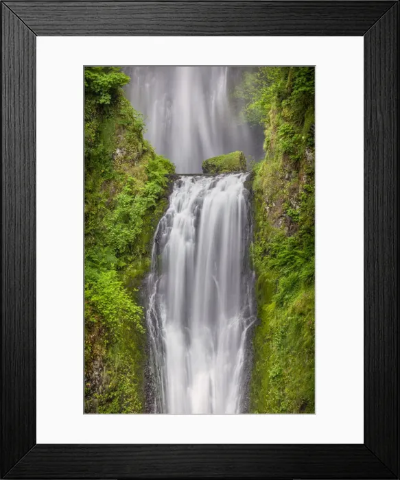 Framed Print : Multnomah Falls, Columbia River Gorge, Oregon Framed Print : Multnomah Falls, Columbia River Gorge, Oregon