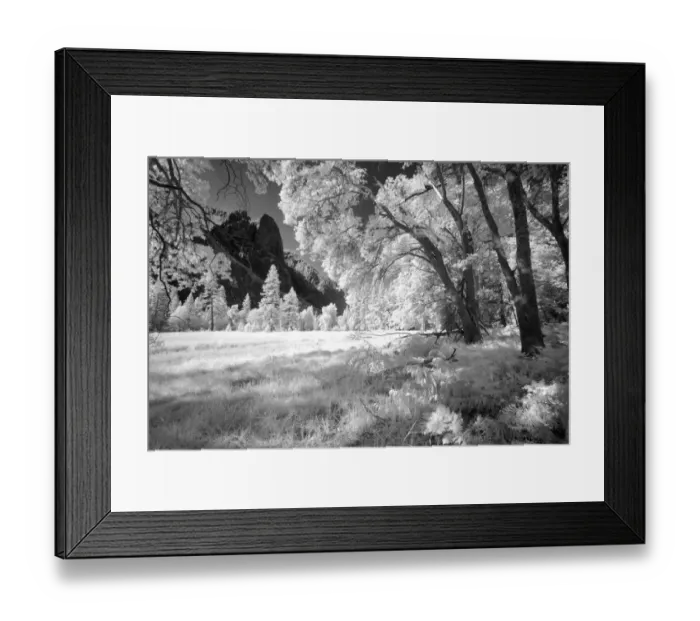 Framed Print : Yosemite Valley in infrared black and white, Yosemite National Park, California Framed Print : Yosemite Valley in infrared black and white, Yosemite National Park, California
