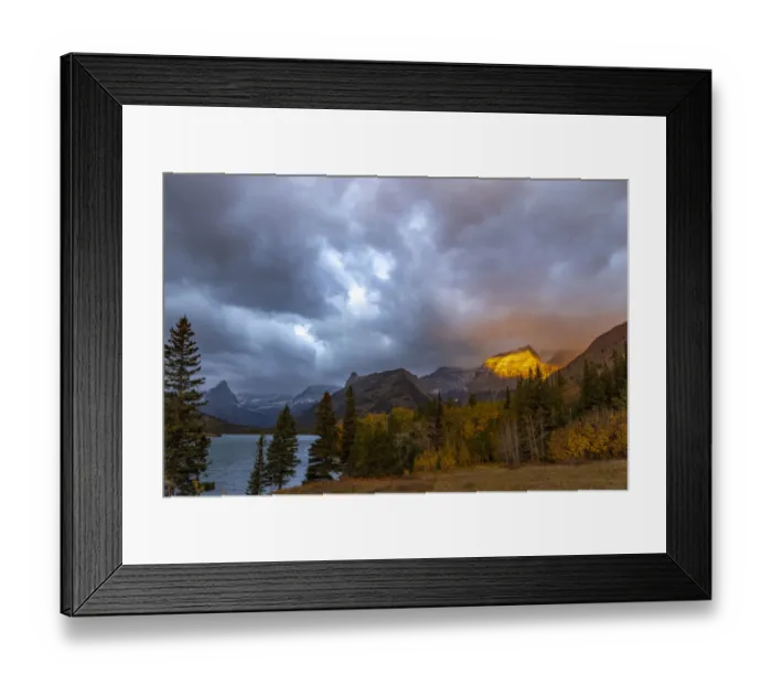 Framed Print : Shoulder of Mount Cleveland bathed in golden sunrise light in Glacier National Park, Montana, USA