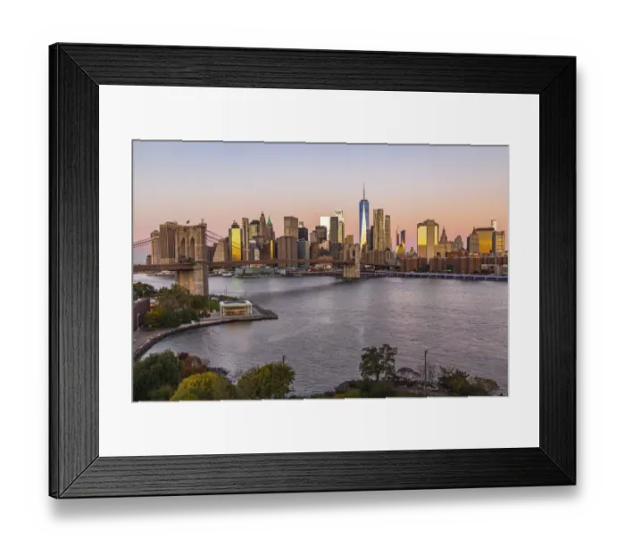 Framed Print : Manhattan, New York, USA. Sunrise view of Manhattan and the Brooklyn Bridge