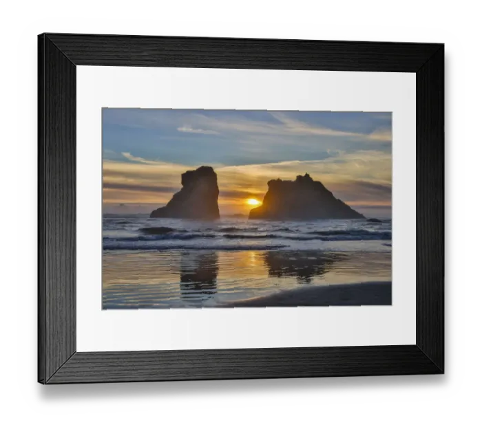Framed Print : Usa, Oregon, Bandon. Bandon Beach, Sunset at the Beach Framed Print : Usa, Oregon, Bandon. Bandon Beach, Sunset at the Beach