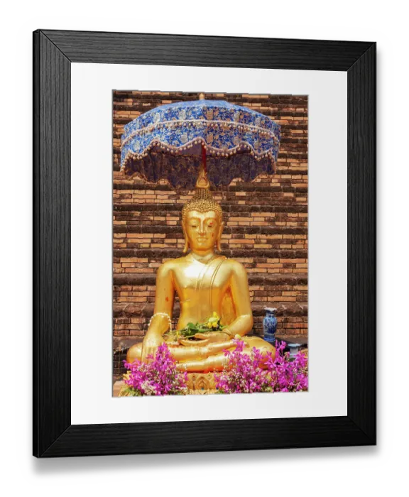 Framed Print : Chiang Mai, Thailand. Wat Chedi Luang. Buddha statue Framed Print : Chiang Mai, Thailand. Wat Chedi Luang. Buddha statue