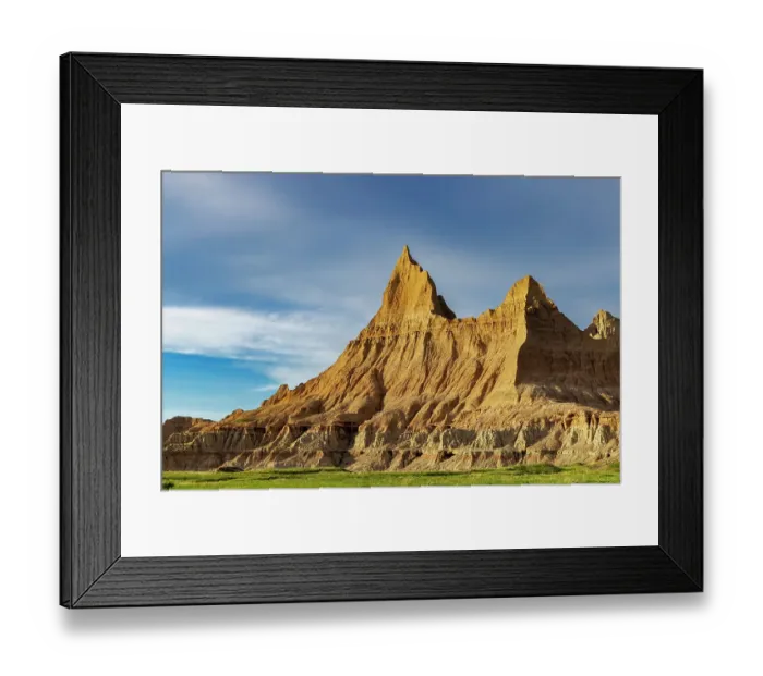 Framed Print : Jagged badlands formations in Badlands National Park, South Dakota, USA Framed Print : Jagged badlands formations in Badlands National Park, South Dakota, USA