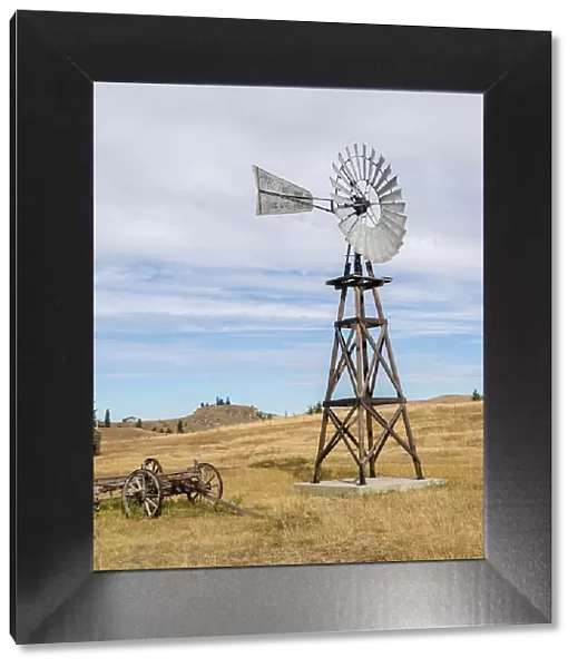 USA, Washington State, Molson, Okanogan County. Windmill in the ghost town