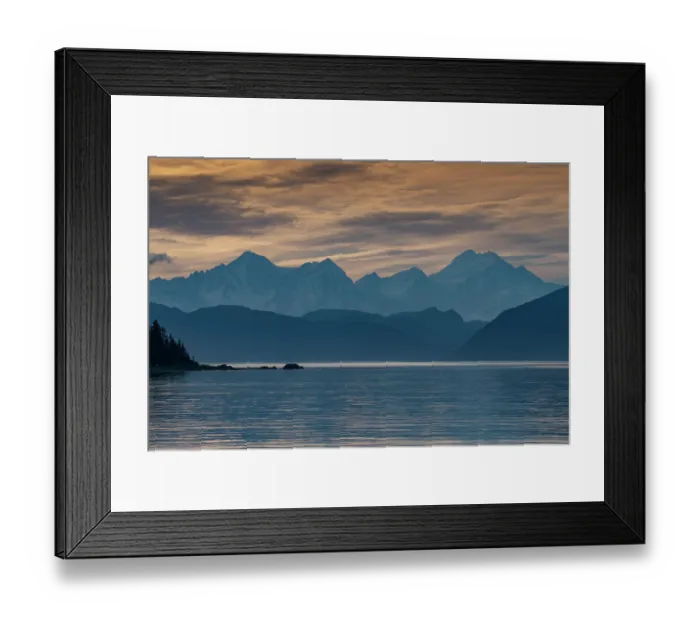 Framed Print : Sunset lights up the high mountains of Glacier Bay Framed Print : Sunset lights up the high mountains of Glacier Bay