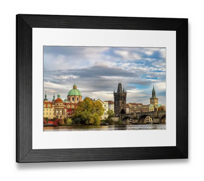 Framed Print : Charles Bridge and Vlata River at sunset in Prague, Czech Republic Framed Print : Charles Bridge and Vlata River at sunset in Prague, Czech Republic