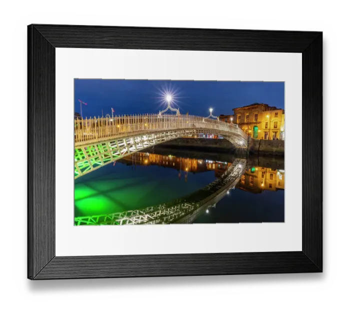 Framed Print : Ha Penny Bridge over the River Liffey at dusk in downtown Dublin, Ireland Framed Print : Ha Penny Bridge over the River Liffey at dusk in downtown Dublin, Ireland