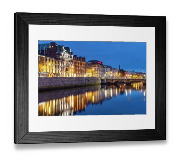 Framed Print : Dusk along Wellington Quay and the River Liffey in downtown Dublin, Ireland