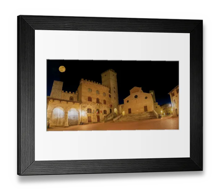 Framed Print : Full moon over center of San Gimignano. A Unesco World Heritage Site. Tuscany, Italy Framed Print : Full moon over center of San Gimignano. A Unesco World Heritage Site. Tuscany, Italy