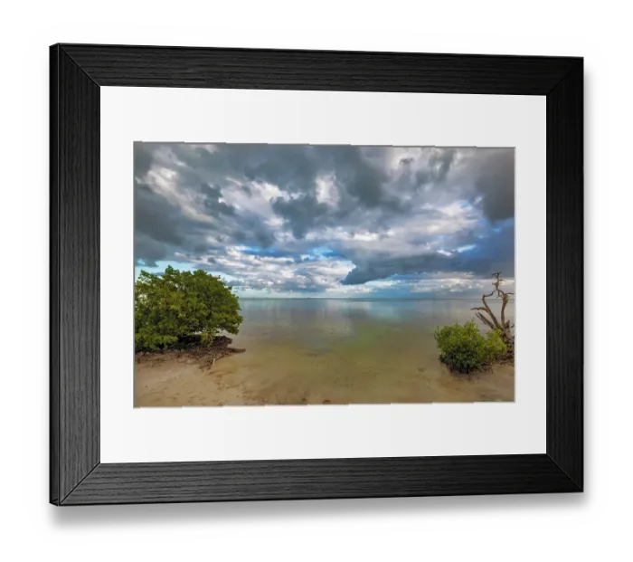 Framed Print : Gulf of Mexico waters from Annes Beach on Lower Matecumbe Key in Islamorada, Florida, USA
