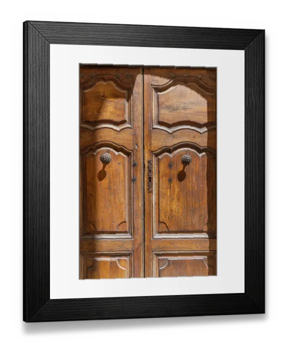 Framed Print : Gordes, Vaucluse, Provence-Alpes-Cote d'Azur, France. An old wooden door in Provence