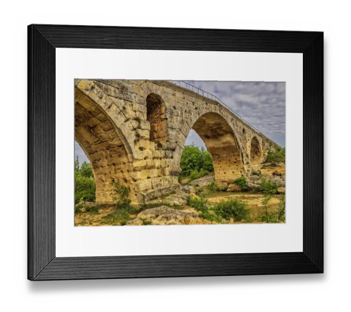 Framed Print : Pont Julien, Provence, France Framed Print : Pont Julien, Provence, France