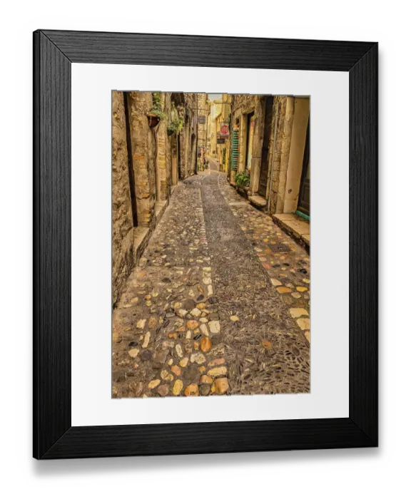 Framed Print : L'Isle-sur-la-Sorgue, Provence, France Framed Print : L'Isle-sur-la-Sorgue, Provence, France