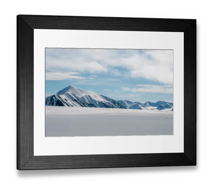 Framed Print : Snow streaked mountains on the island of Spitsbergen. Near Mushamna, Spitsbergen Island, Svalbard, Norway Framed Print : Snow streaked mountains on the island of Spitsbergen. Near Mushamna, Spitsbergen Island, Svalbard, Norway
