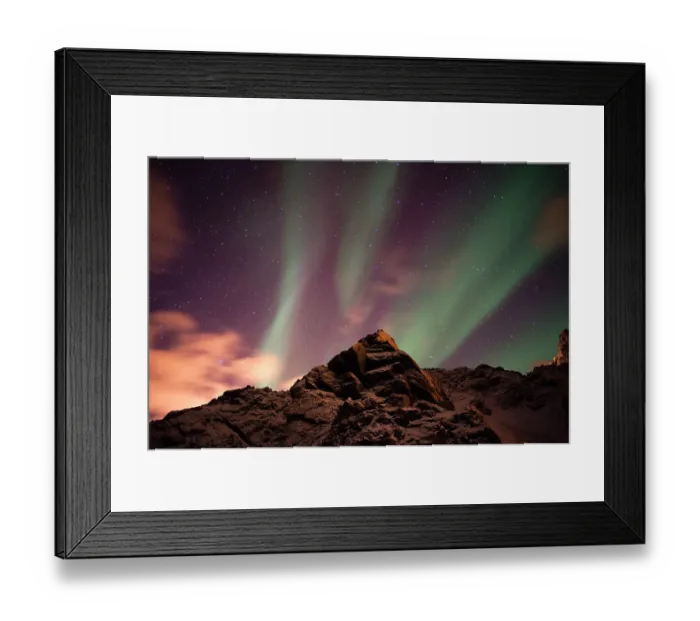 Framed Print : An aurora borealis behind a mountain peak in Andenes. Andenes, Vesteralen Islands, Nordland, Norway Framed Print : An aurora borealis behind a mountain peak in Andenes. Andenes, Vesteralen Islands, Nordland, Norway