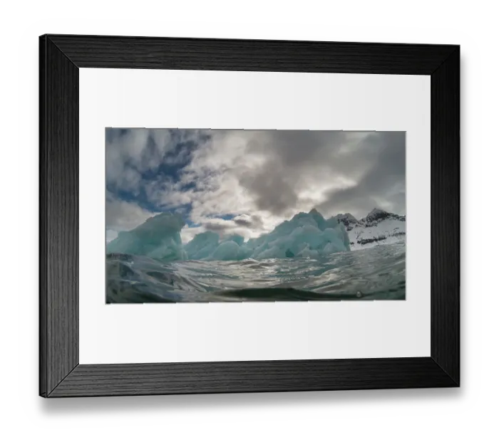 Framed Print : Ice floes in the Arctic sea. Svalbard, Norway
