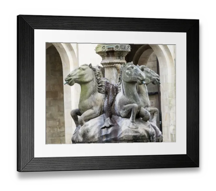 Framed Print : Fountain of the Horses (Fuente de los Caballos) on Plaza de las Platerias Square