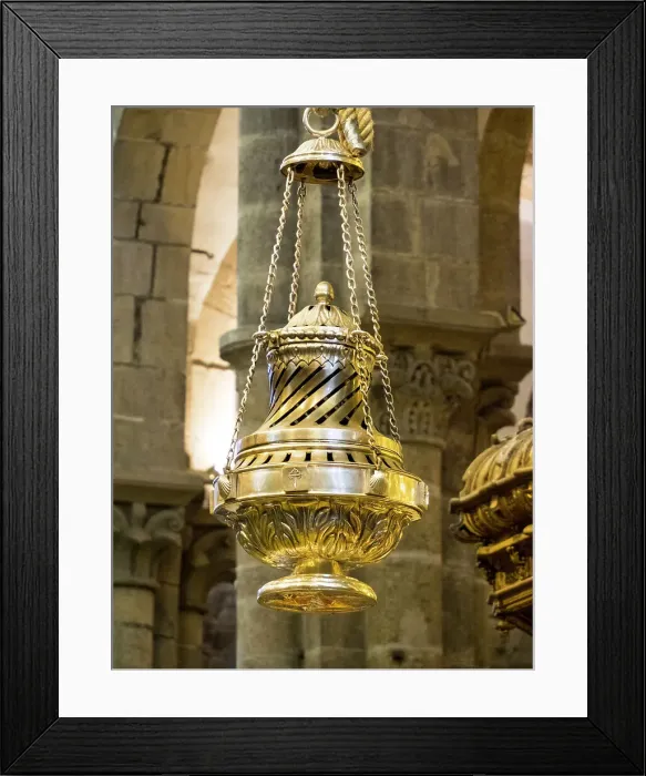Framed Print : The Botafumeiro, famous silver thurible, that hangs in the central nave of the cathedral in Santiago de Compostela, Spain