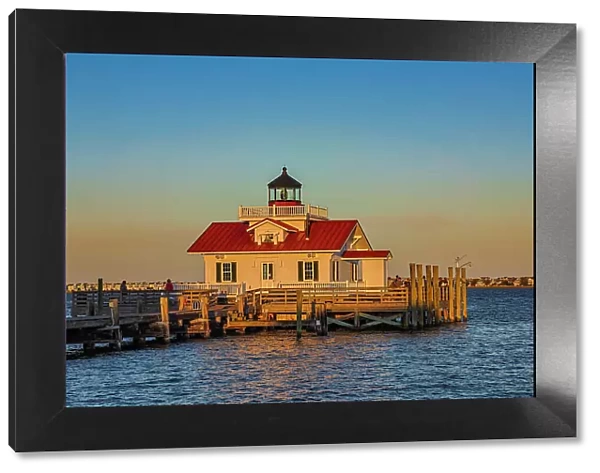 USA, North Carolina, Manteo. Sunset on the Roanoke Marshes Lighthouse