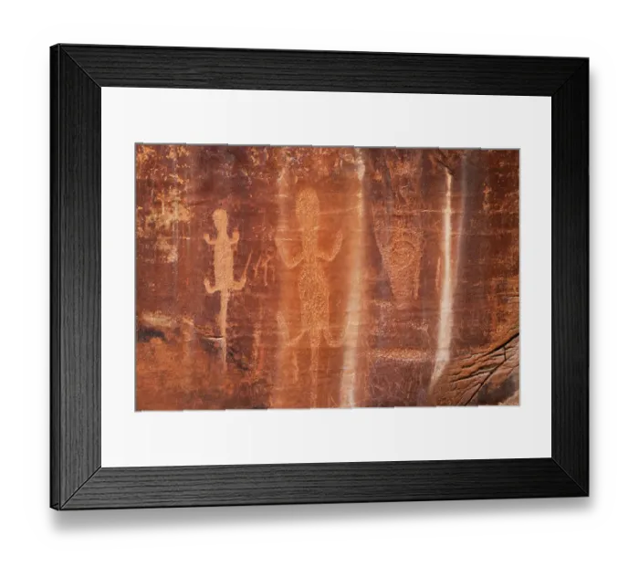 Framed Print : Fremont style lizard petroglyphs along Cub Creek, Dinosaur National Monument