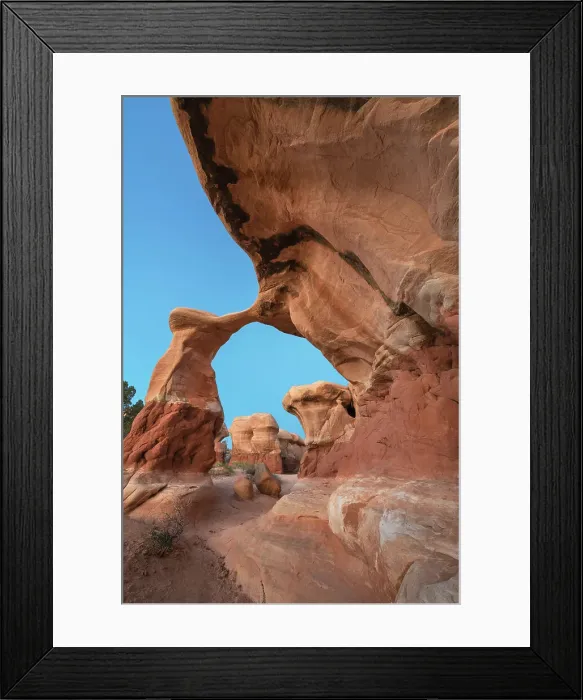 Framed Print : Metate Arch in Devils Garden, Grand Staircase-Escalante National Monument, Utah Framed Print : Metate Arch in Devils Garden, Grand Staircase-Escalante National Monument, Utah