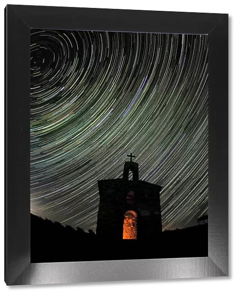 Star trail over the stone chapel at Red Willow Vineyard. (PR)