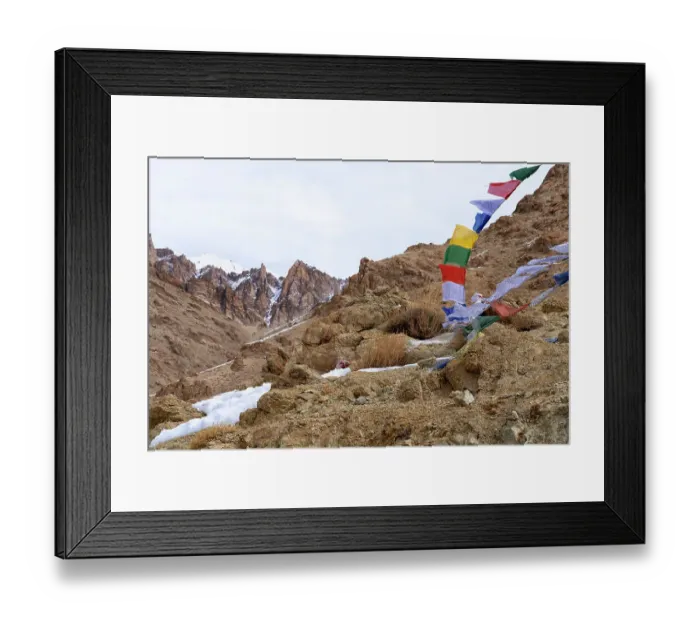 Framed Print : India, Himalaya Mountains, Ladakh. View of the barren, rugged terrain found between Leh and the small village of Ulley