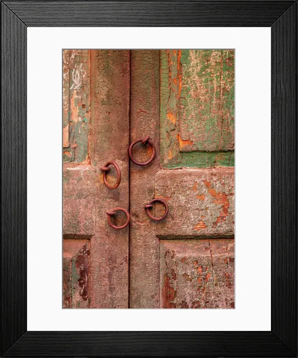 Framed Print : India, West Bengal, Kolkata. Door with ornamental rings
