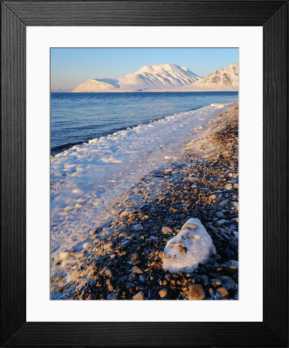 Framed Print : Coastline near Longyearbyen, the capital of Svalbard on the island of Spitsbergen, Norway Framed Print : Coastline near Longyearbyen, the capital of Svalbard on the island of Spitsbergen, Norway