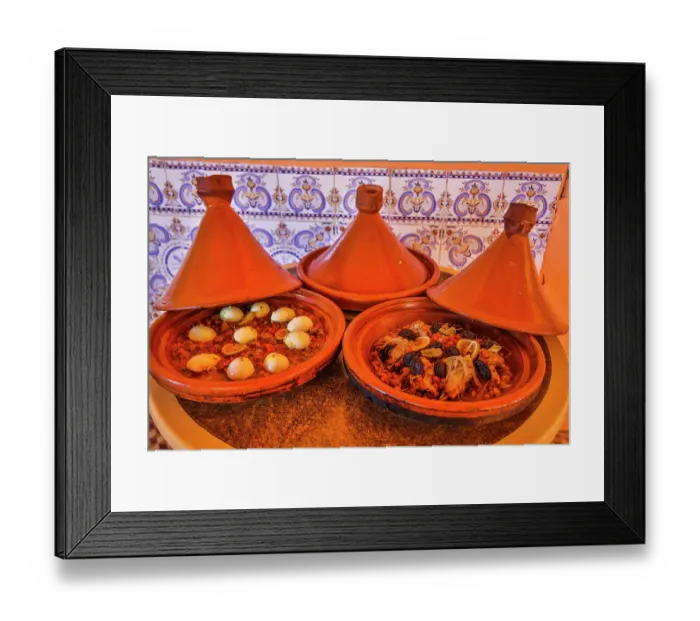 Framed Print : Morocco, Ouarzazate Province. Ait Ben Haddou, cooking food in a tagine Framed Print : Morocco, Ouarzazate Province. Ait Ben Haddou, cooking food in a tagine