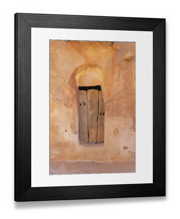 Framed Print : Ksar Ouled Soltane, Tataouine, Tunisia. Weathered wooden door in the ancient Berber town of Ksar Ouled Soltane
