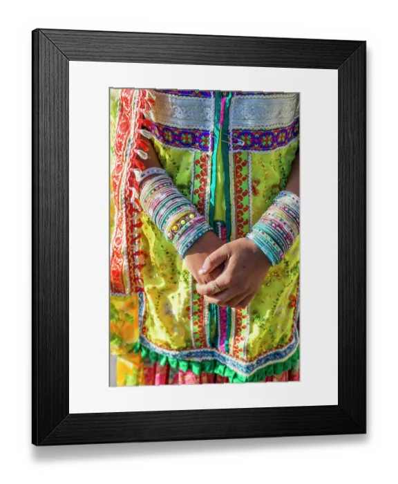 Framed Print : India, State of Gujarat, Bhuj, Kutch, Ludiya village. Meghwal Marwari tribe. Traditional clothing and jewelry