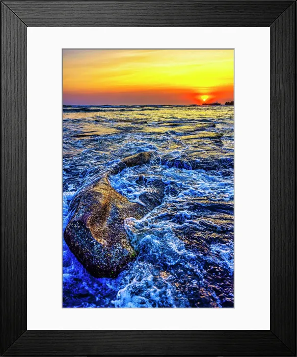 Framed Print : Sunset in Bali, Indonesia, a tropical paradise Framed Print : Sunset in Bali, Indonesia, a tropical paradise