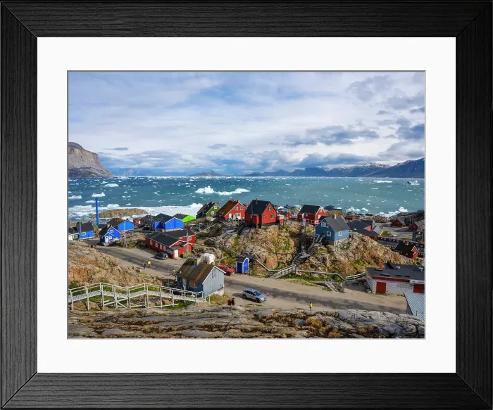Framed Print : The town Uummannaq in the northwest of Greenland, Kingdom of Denmark Framed Print : The town Uummannaq in the northwest of Greenland, Kingdom of Denmark